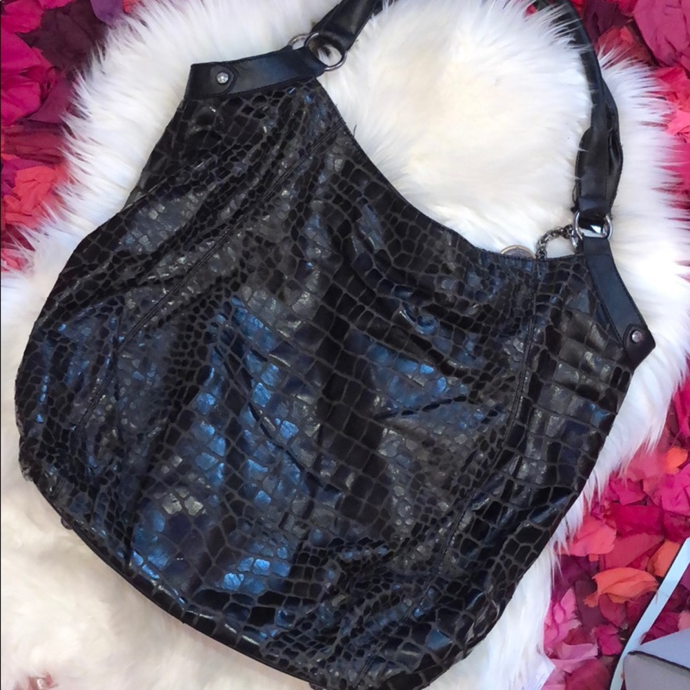 LARGE SHOULDER BAG! Perfect for school or travel
